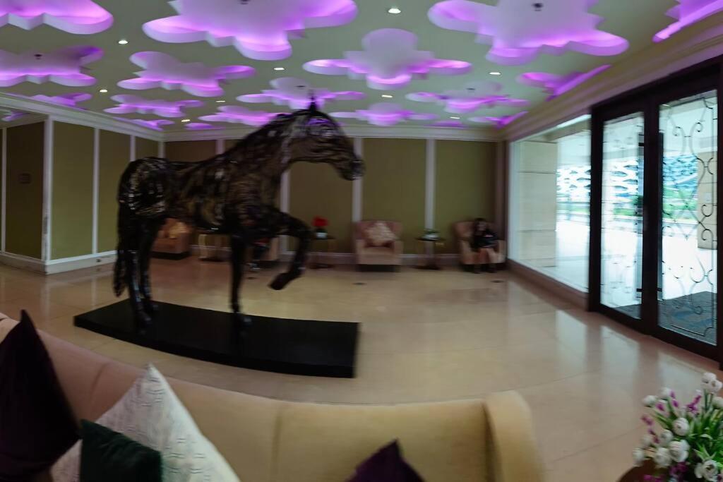 Monarch Parksuites - Balmoral Place Paranaque City Exterior photo