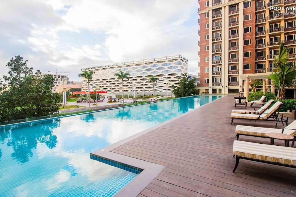 Monarch Parksuites - Balmoral Place Paranaque City Exterior photo