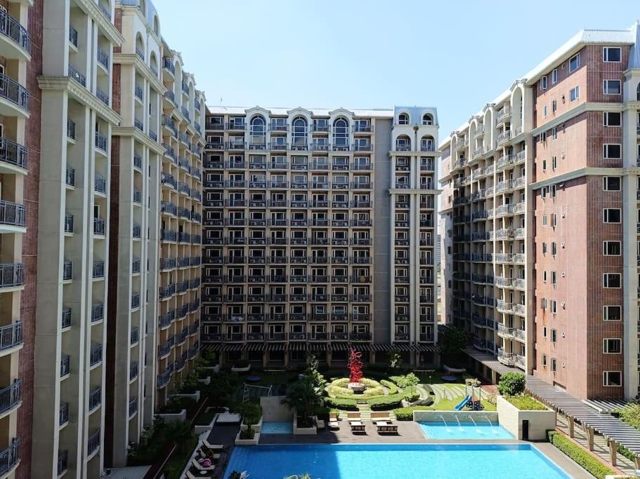 Monarch Parksuites - Balmoral Place Paranaque City Exterior photo