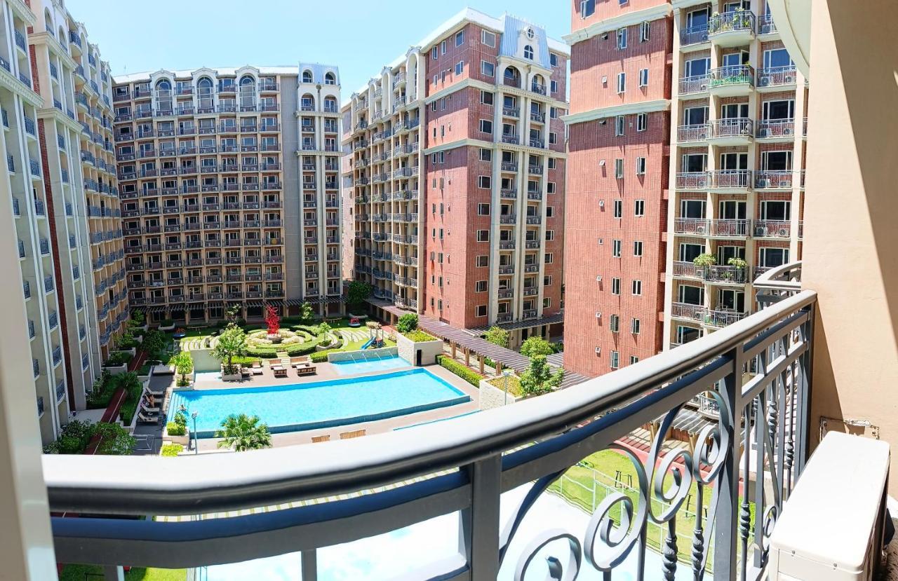 Monarch Parksuites - Balmoral Place Paranaque City Exterior photo
